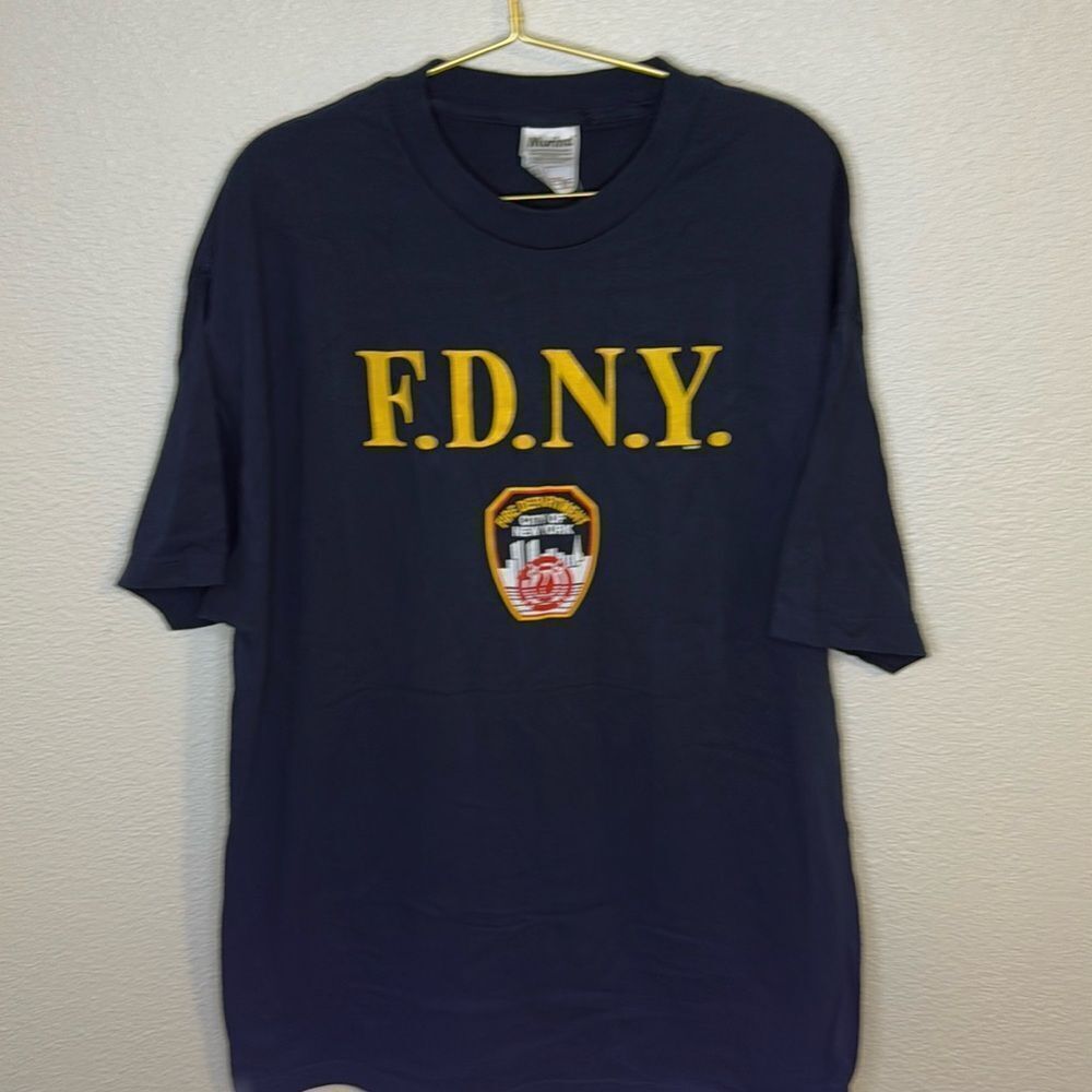 NEW- FDNY- mens navy T-shirt- Size XL